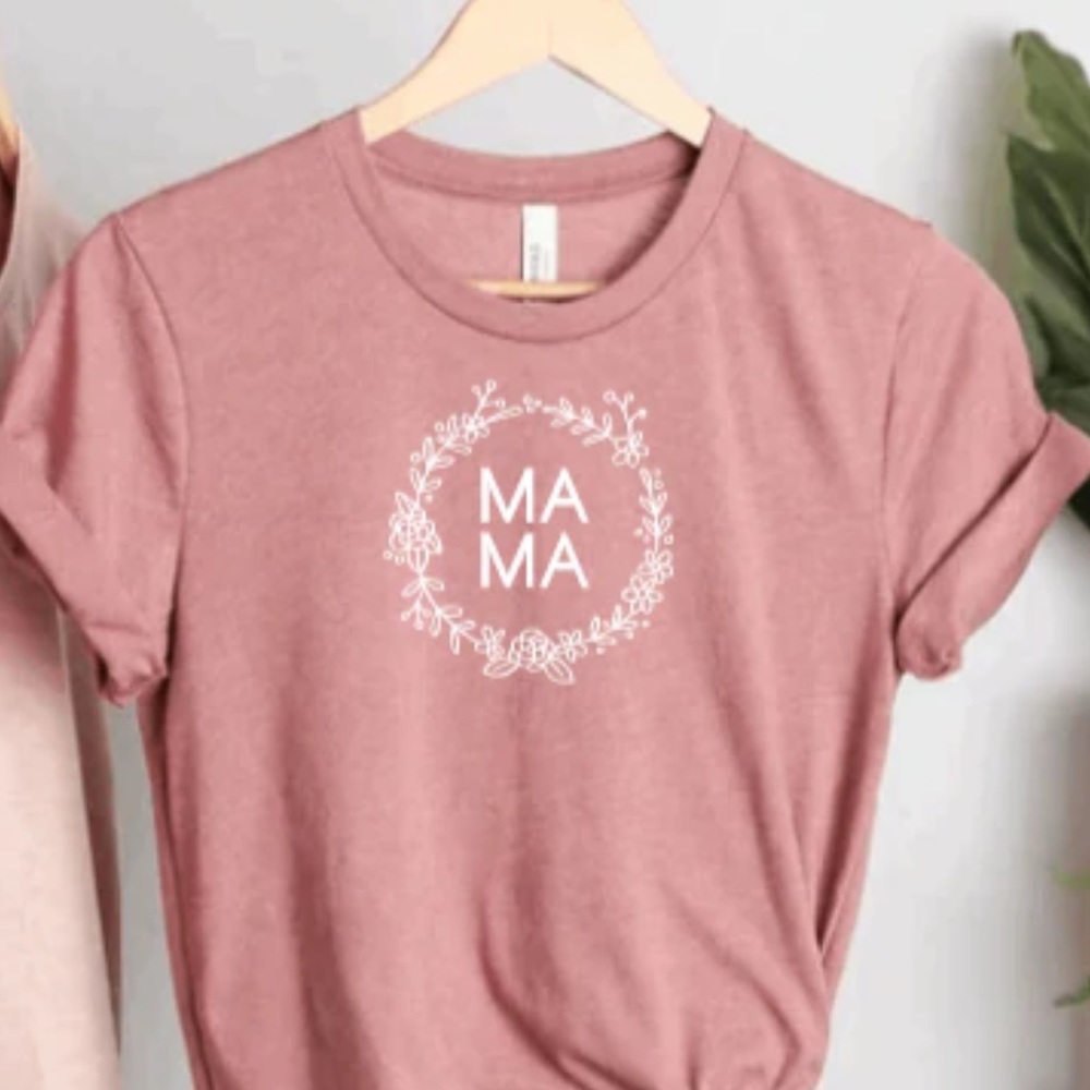 Mama Flower Garland Tee
